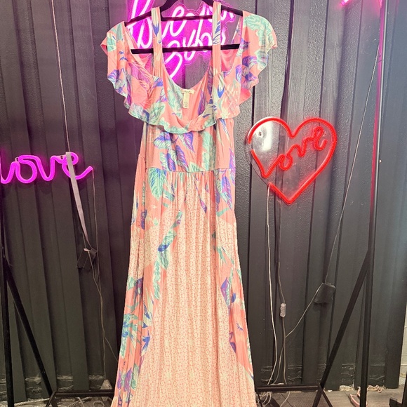 Soma Dresses & Skirts - Off the shoulder Soma floral maxi dress Size large